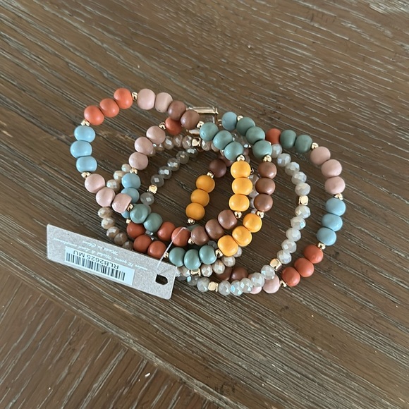 Restocked! Garden Party Stretch Beaded Bracelet in beautiful colors NEW! - Picture 4 of 4